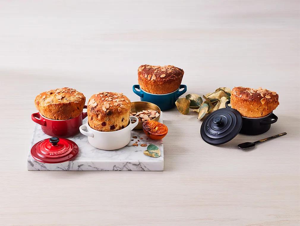 Festliga panettoner i portionsstorlek