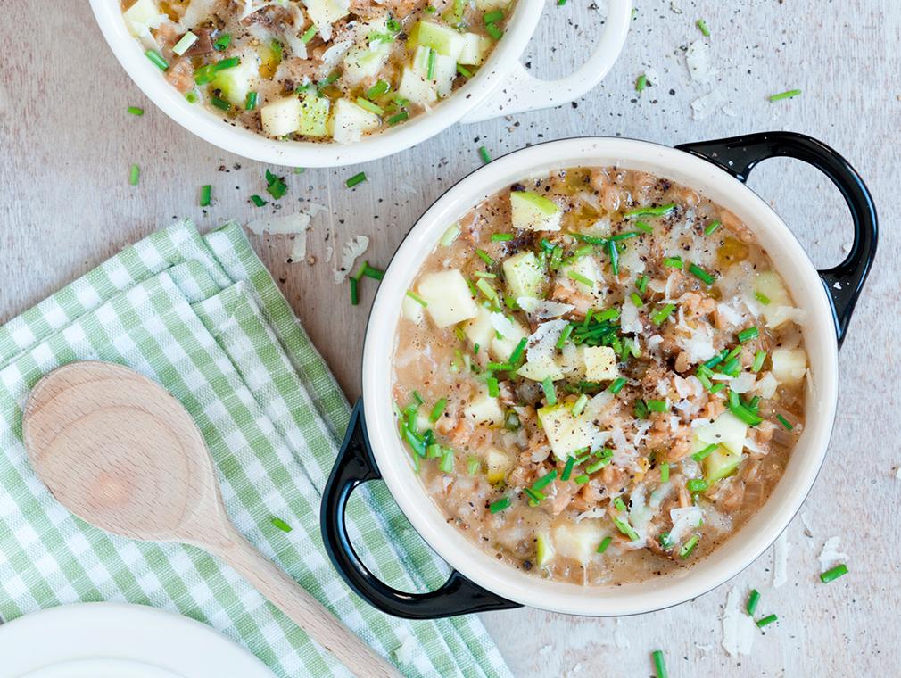 Dinkel-otto med svamp, rotfrukter och äpple