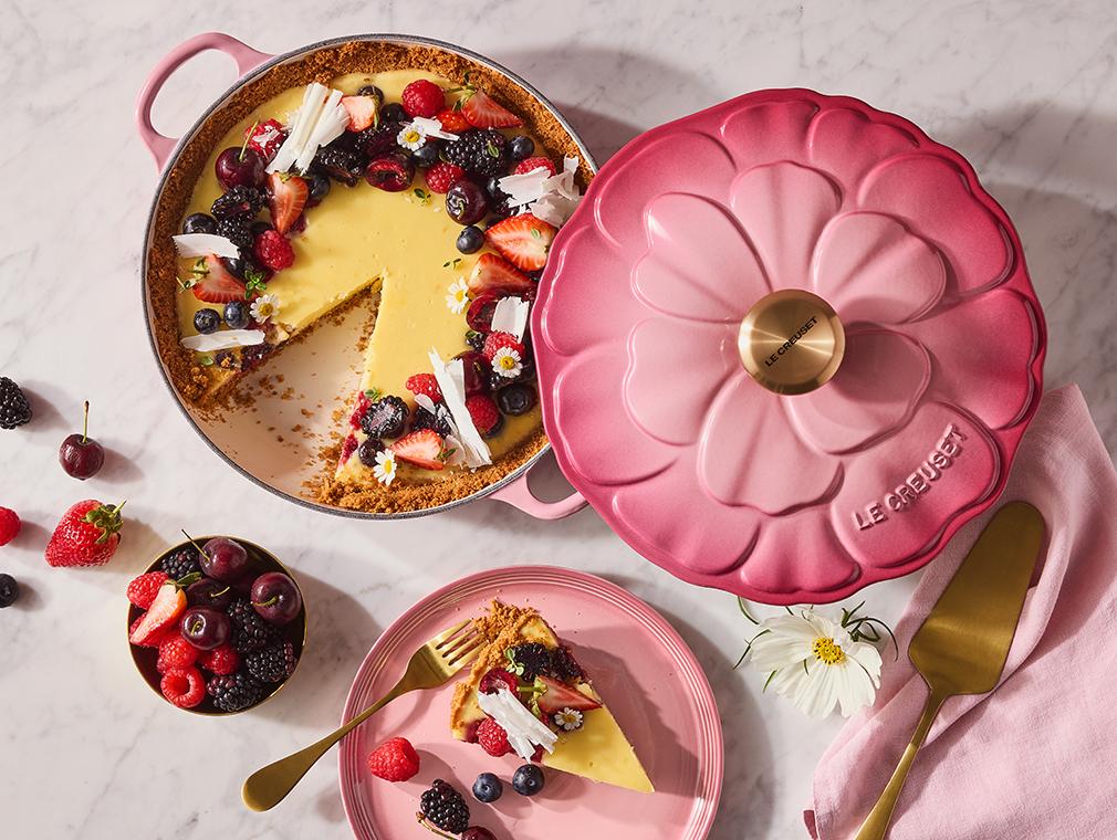Cheesecake med bär och vit choklad