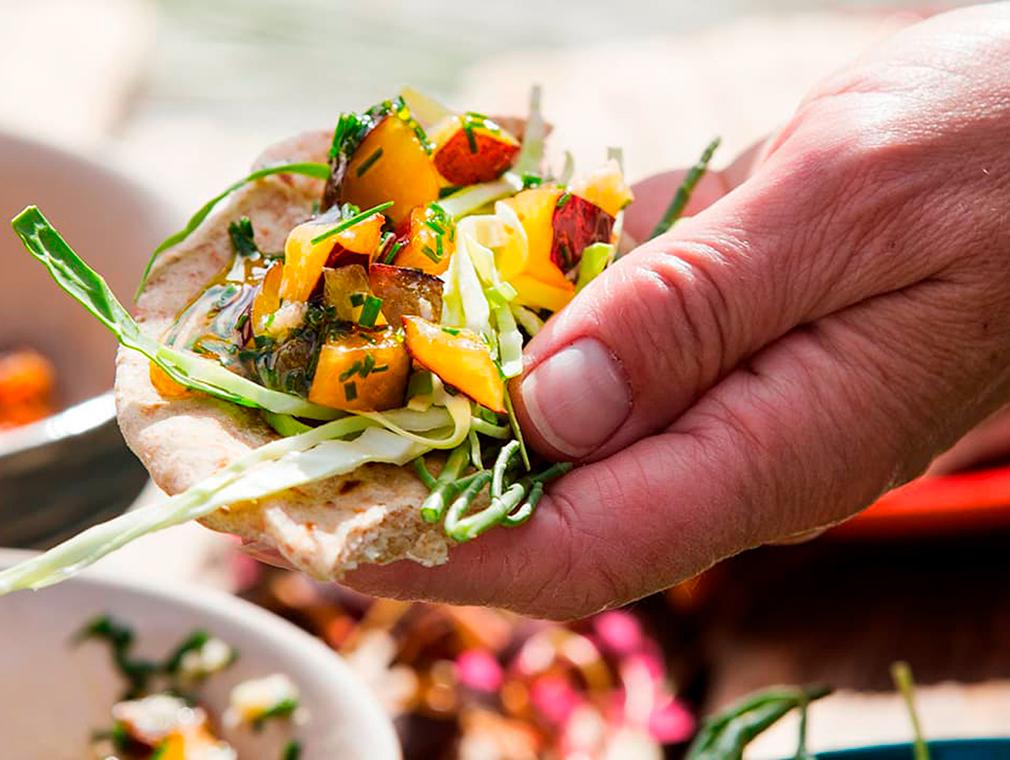 Nordiskt inspirerade tacos med musslor och plommon