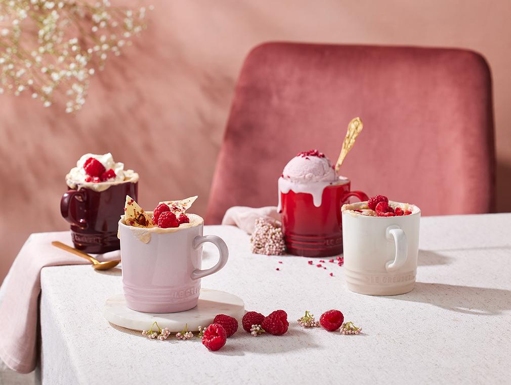 Mug cake med vit choklad och hallon i mikron
