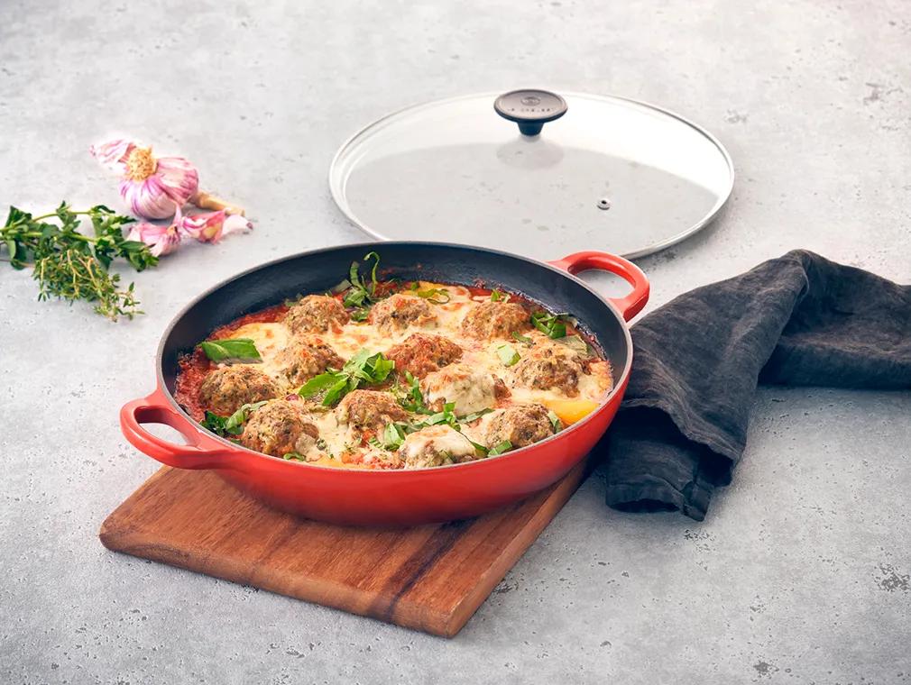 Saftiga köttbullar med ricotta i tomatsås