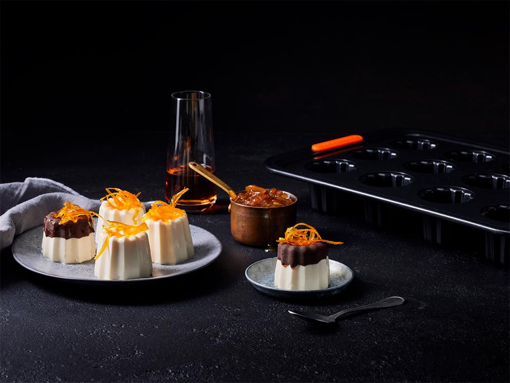 Jul-cannelé av pannacotta med apelsin