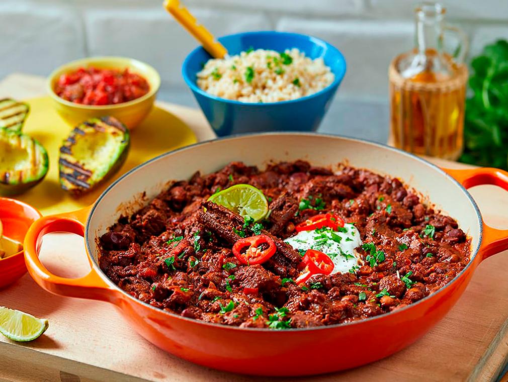Lyxig chili con carne med nötbog och grillad avokado